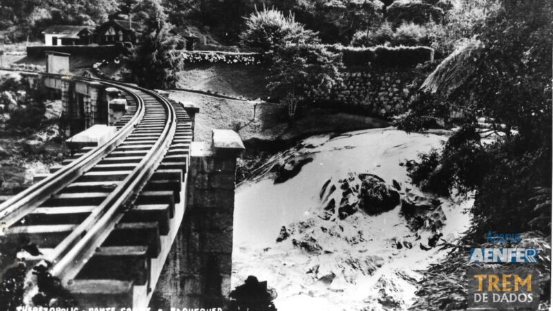 Ponte sobre o Rio Paquequer