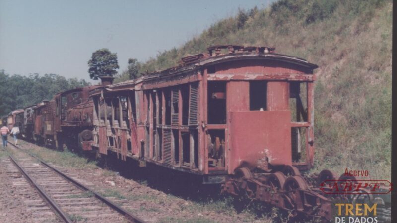 Trem da E. F. Corcovado antes da restauração em Campinas – SP