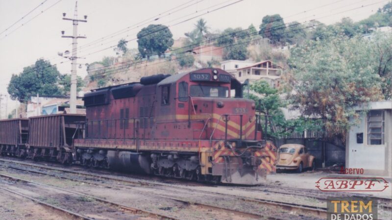 Trem de minério em Barra do Piraí (1995)